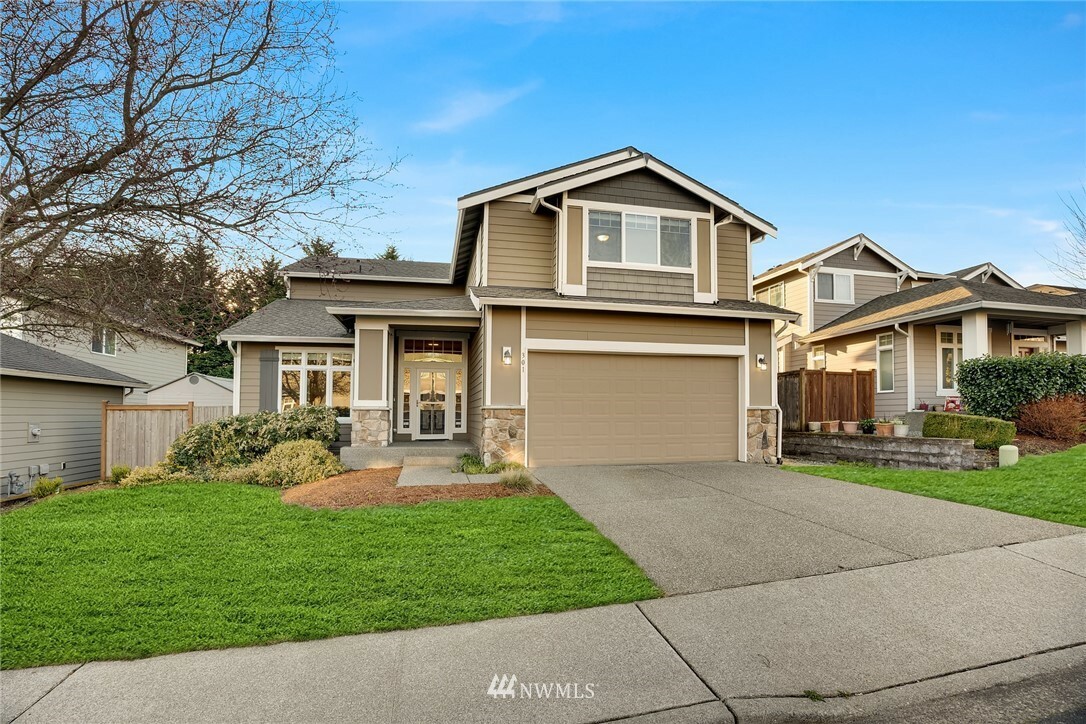 Property Photo:  301 Pasco Drive NE  WA 98059 