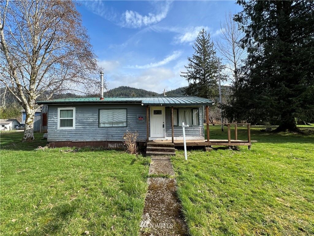 Property Photo: 5470 US Highway 101 WA 98552