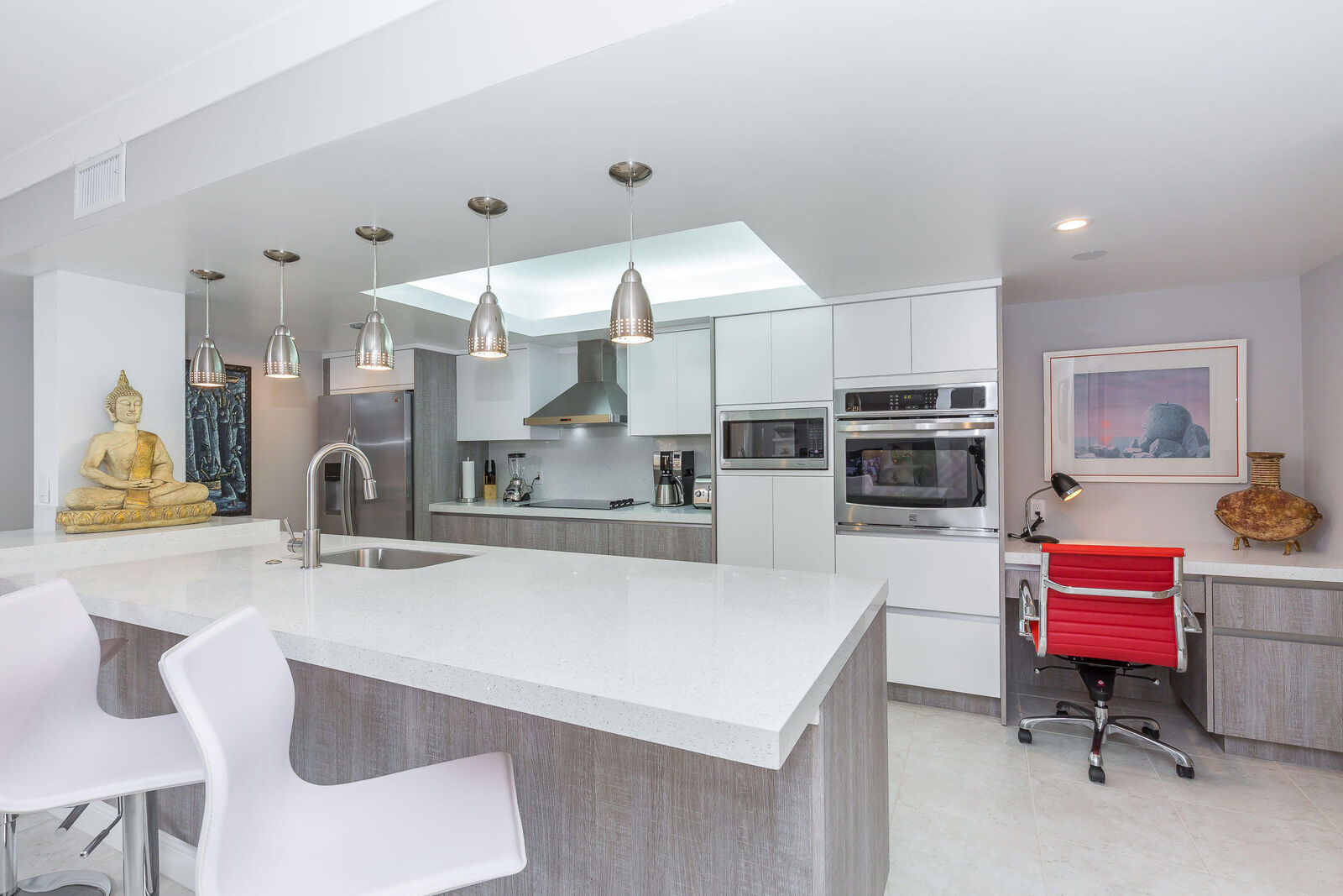 Property Photo:  2455 Lindell Boulevard 3304  FL 33444 