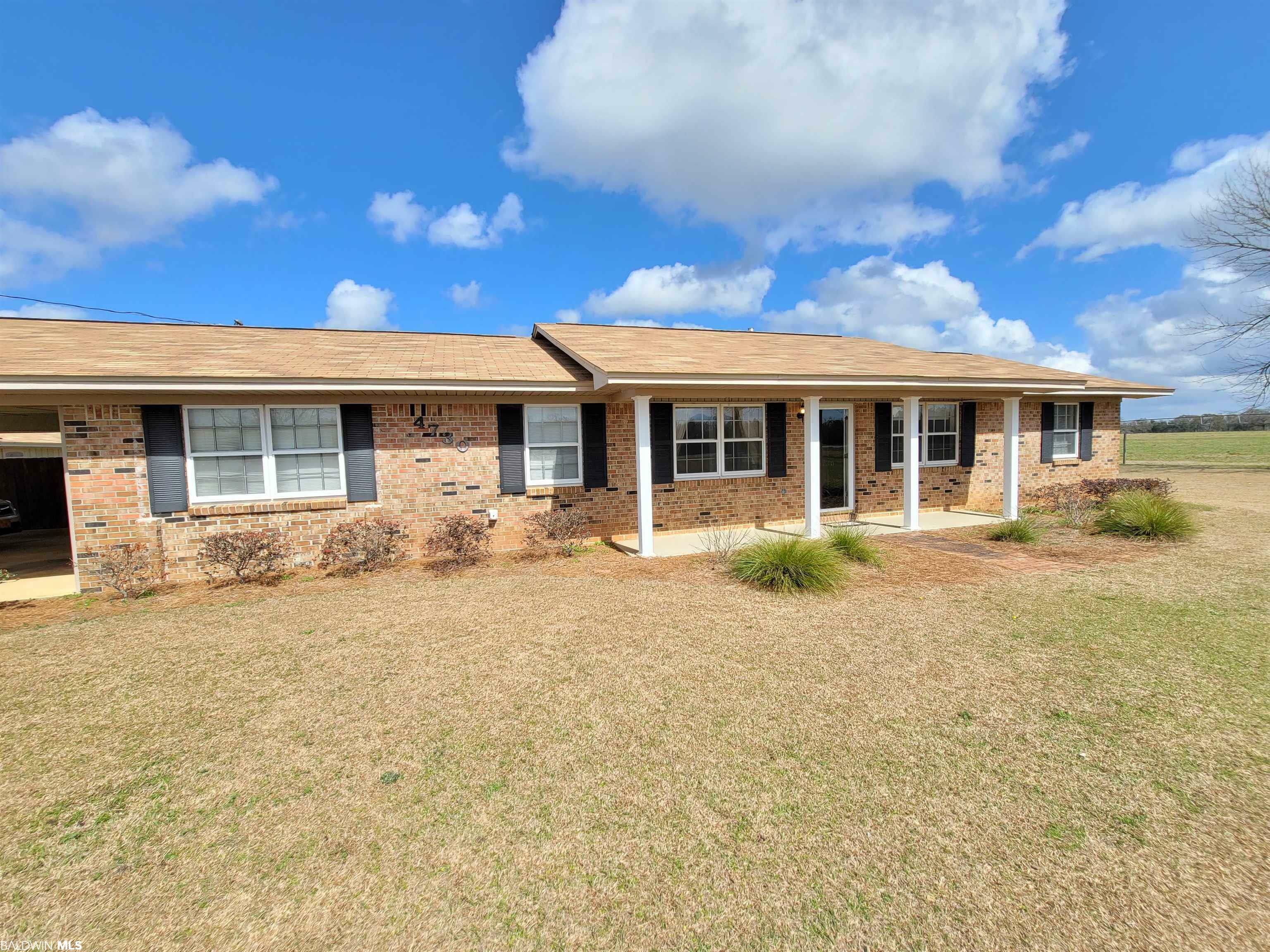 Property Photo: 4730 Gobbler Road FL 32535