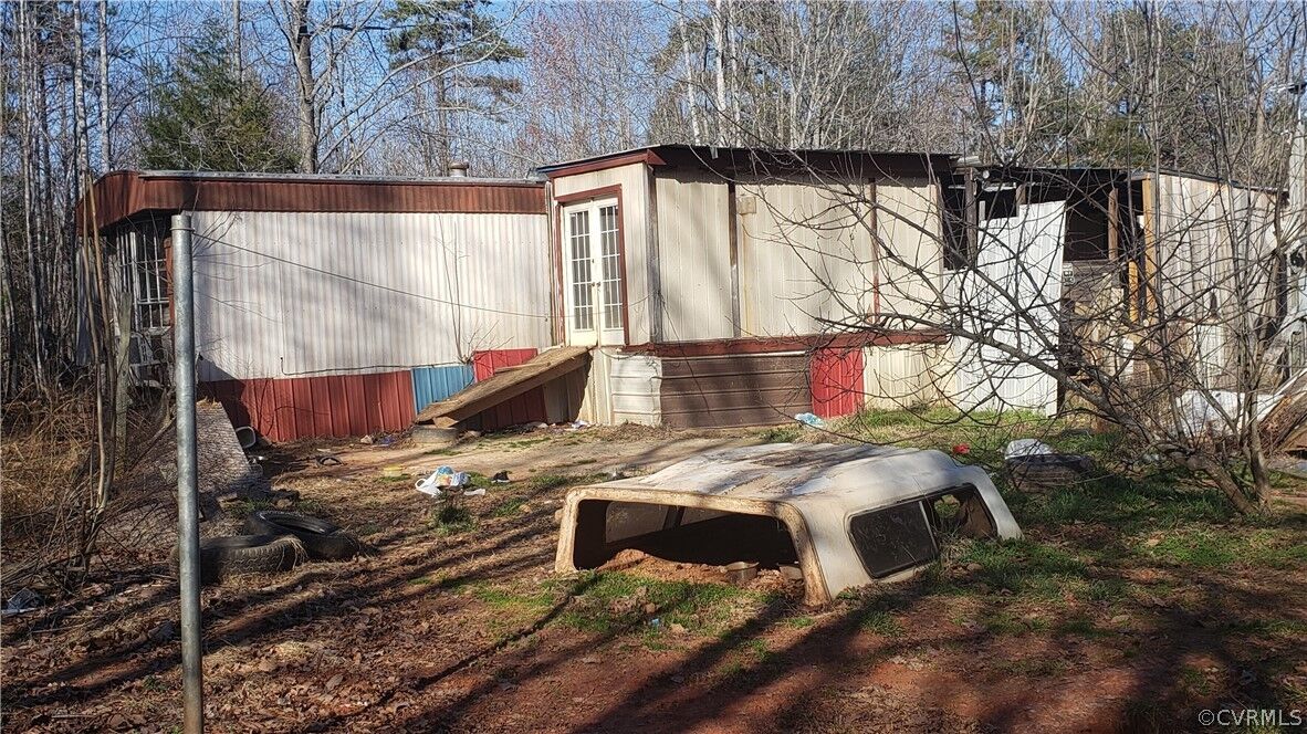 Property Photo: 575 Twin Bridges Rd VA 23942