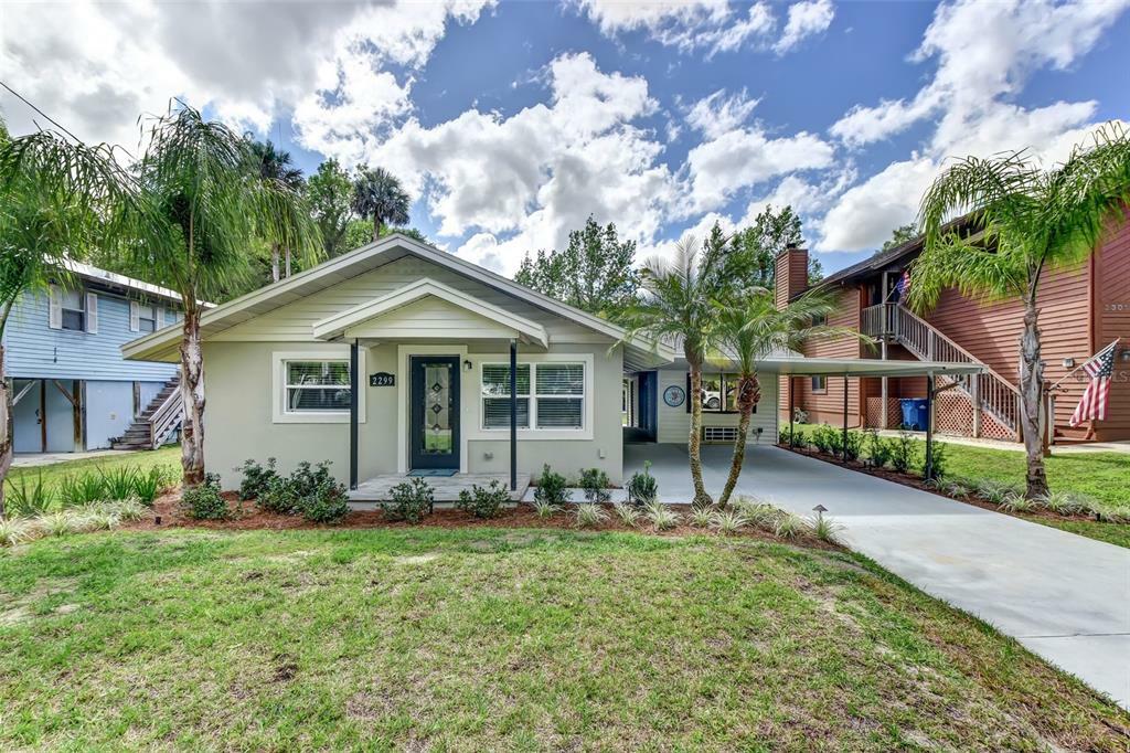 Property Photo:  2299 Hontoon Road  FL 32720 