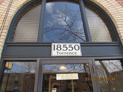 Property Photo:  18550 S Torrence Avenue 23  IL 60438 