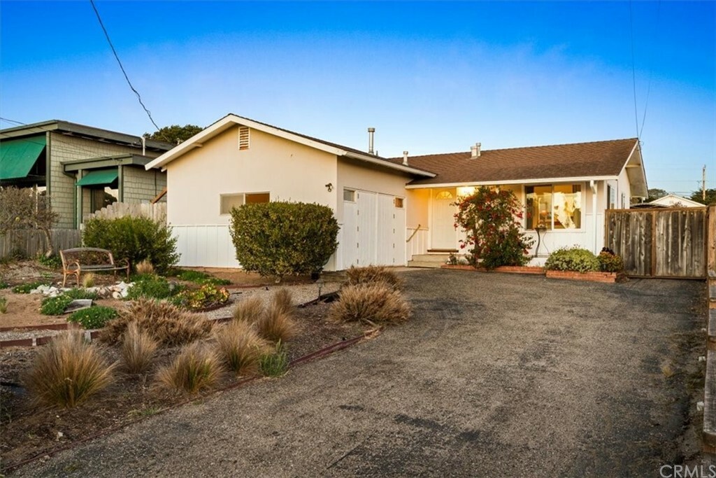 Property Photo:  1178 1st Street  CA 93402 