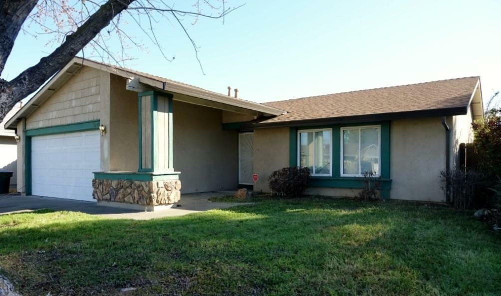 Property Photo:  8235 Moorhaven Way  CA 95828 