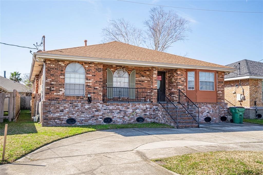 Property Photo:  2508 Taft Park  LA 70001 