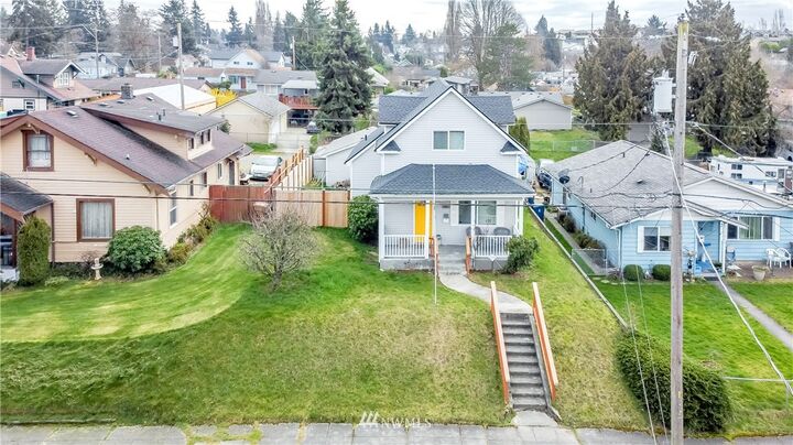 Property Photo: 1664 S 44th Street WA 98418