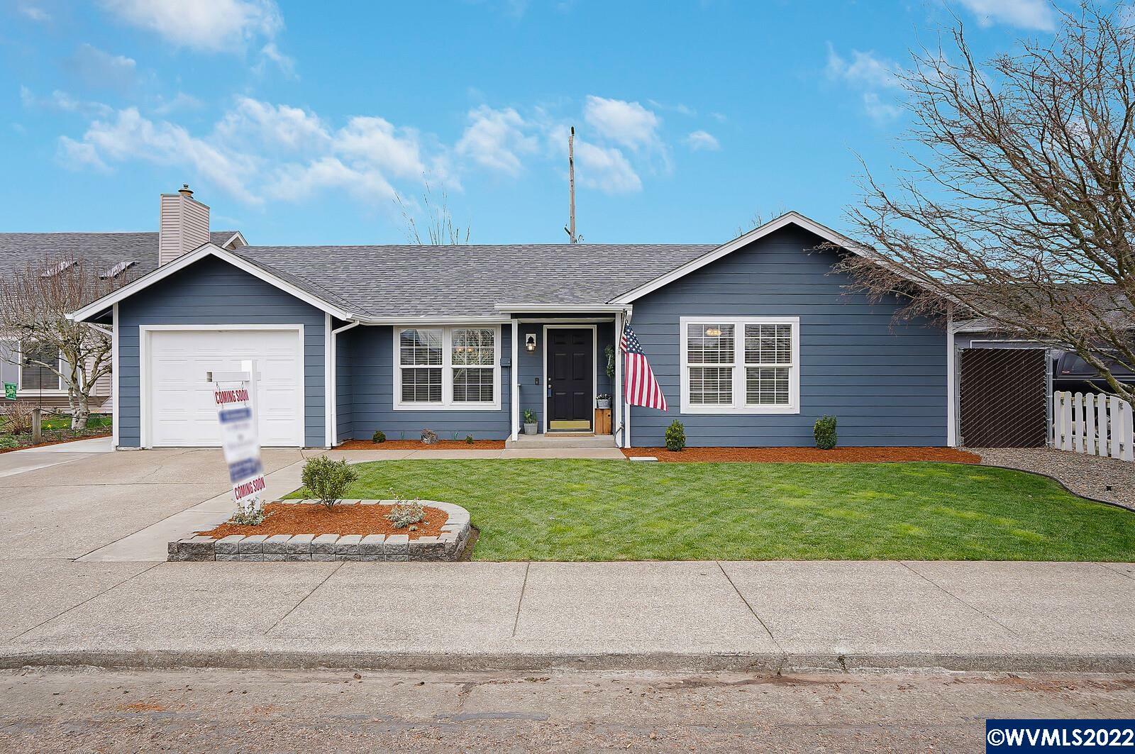 Property Photo: 3947 Linn Av SE OR 97322