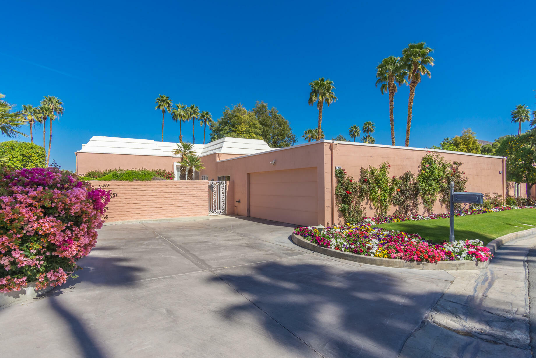 Property Photo: 47436 Rabat Drive CA 92260