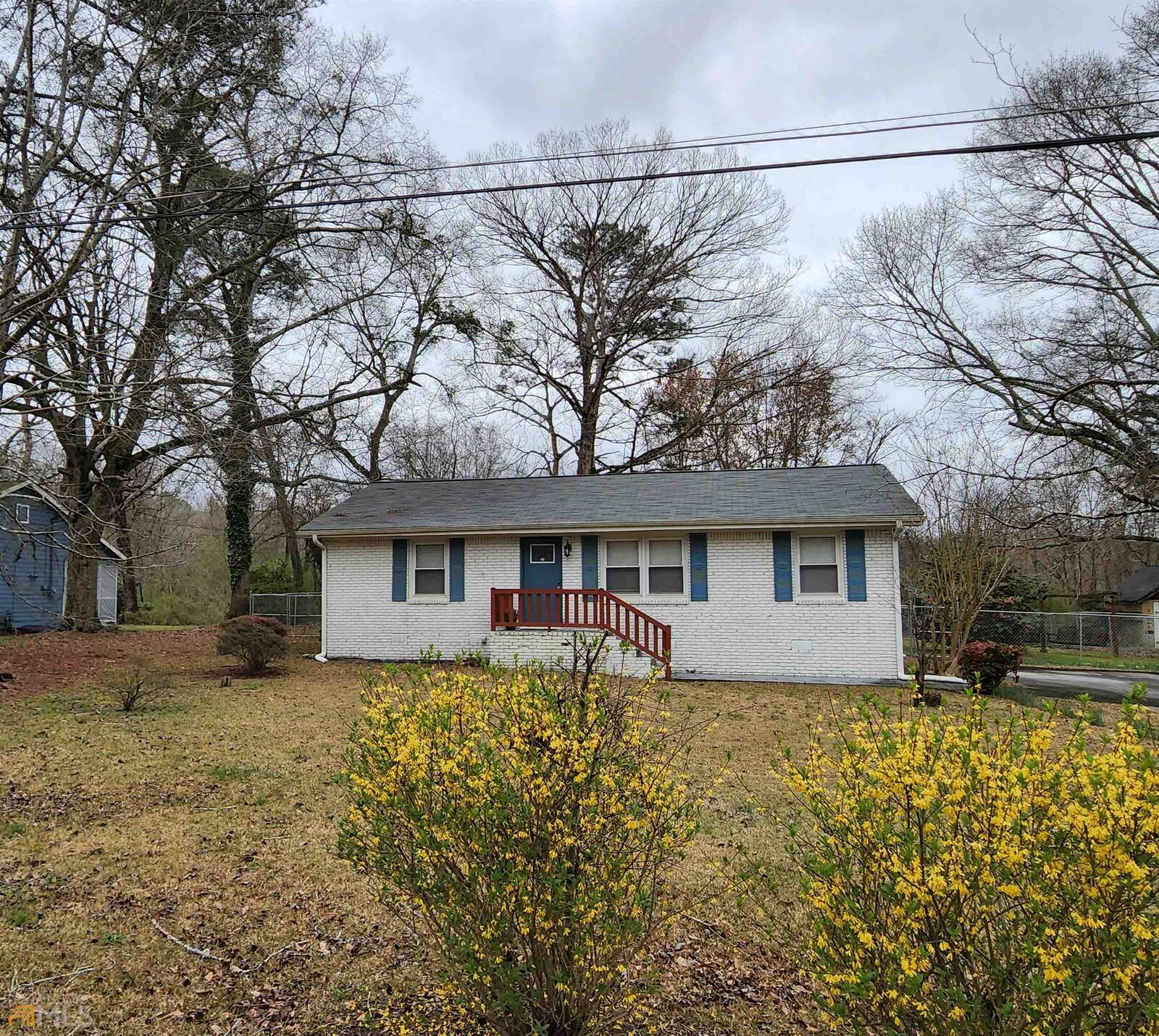 Property Photo:  817 Jesters Lake Drive  GA 30236 