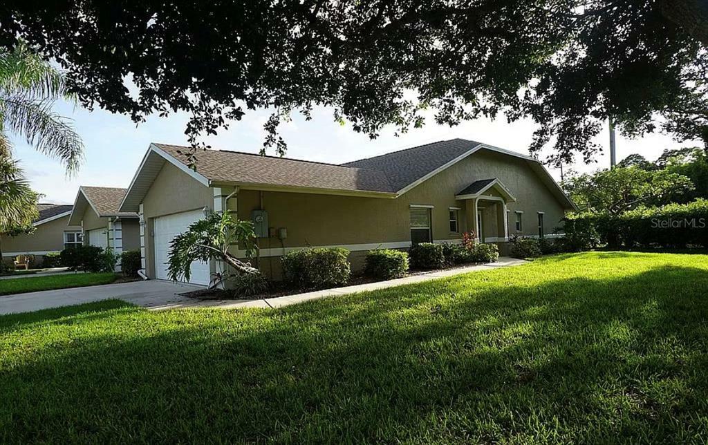 Property Photo:  1889 W Crown Pointe Boulevard  FL 34112 