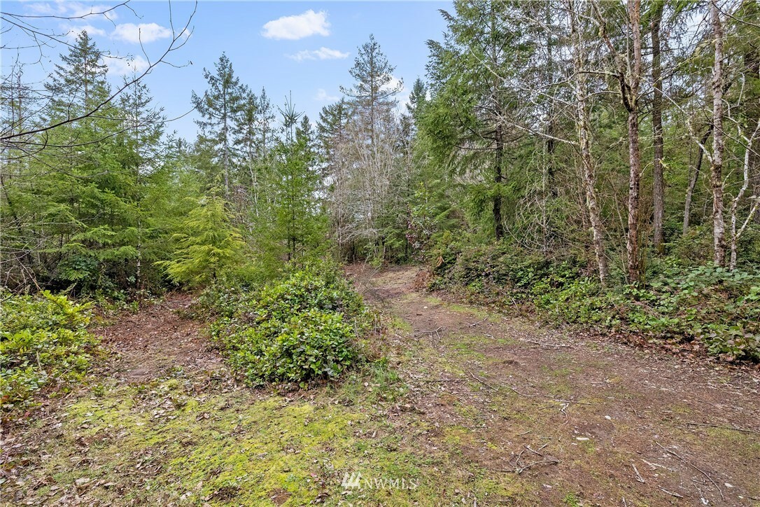 Property Photo:  6775 SE Mullenix Rd Road  WA 98367 