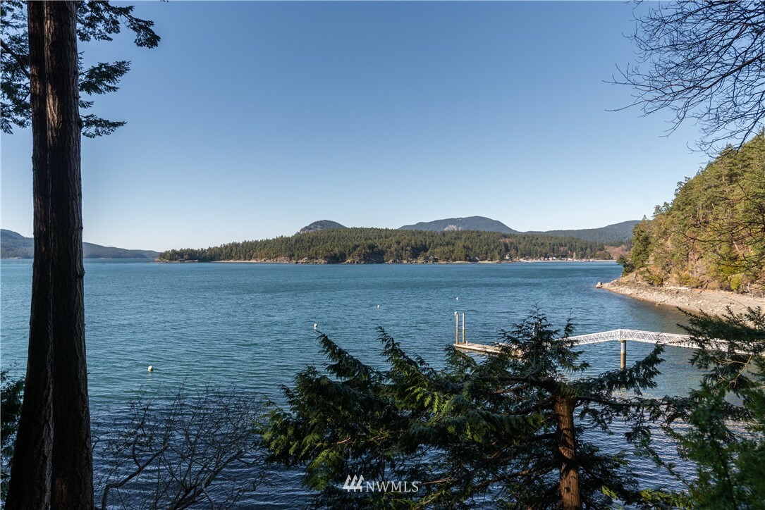 Property Photo:  54 W Beach Path  WA 98245 