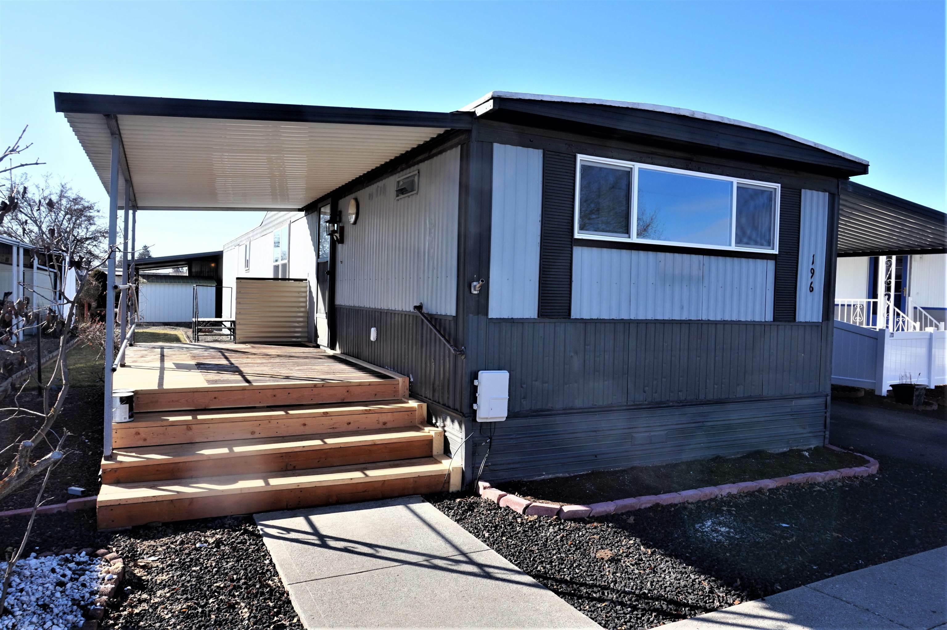 Property Photo: 1207 E Lyons Ave 196 WA 99208