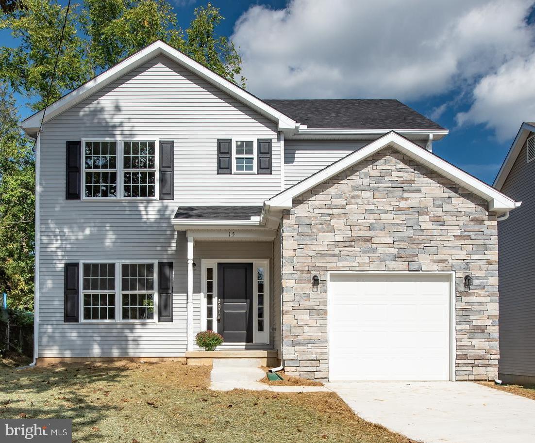Property Photo: 11 Boxwood Road DE 19804