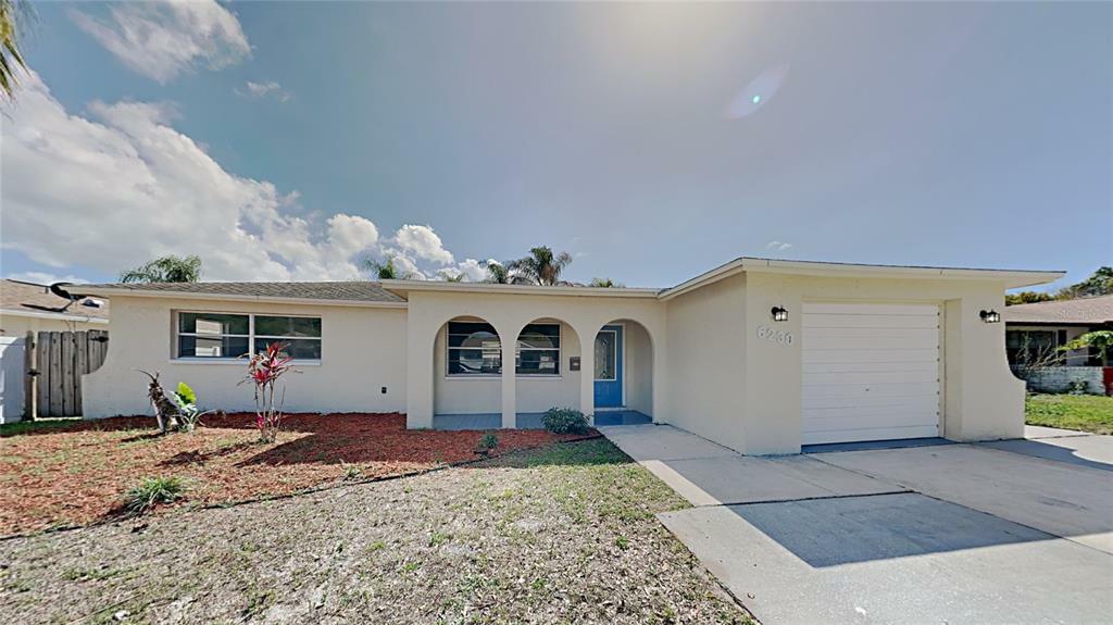 Property Photo:  6230 Staunton Drive  FL 34690 