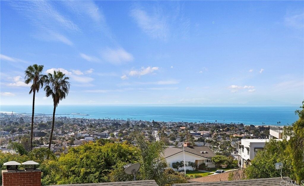 Property Photo:  1942 Sunset Drive  CA 93001 