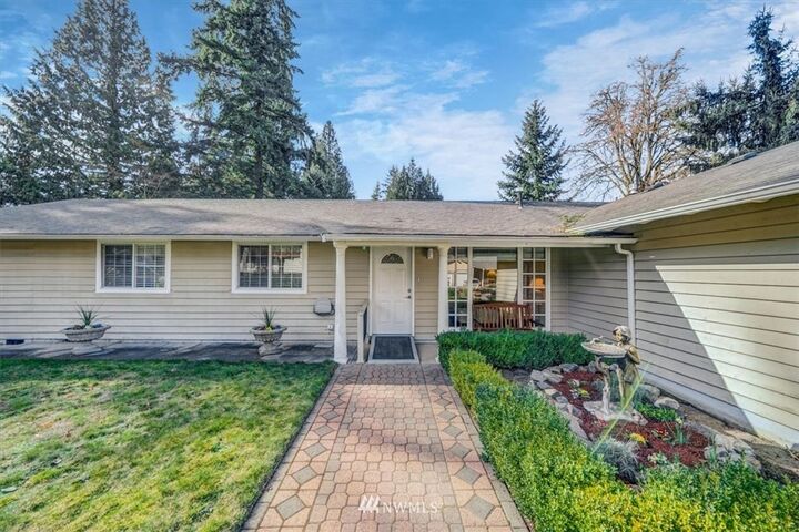 Property Photo:  12835 NE 80th Street  WA 98033 