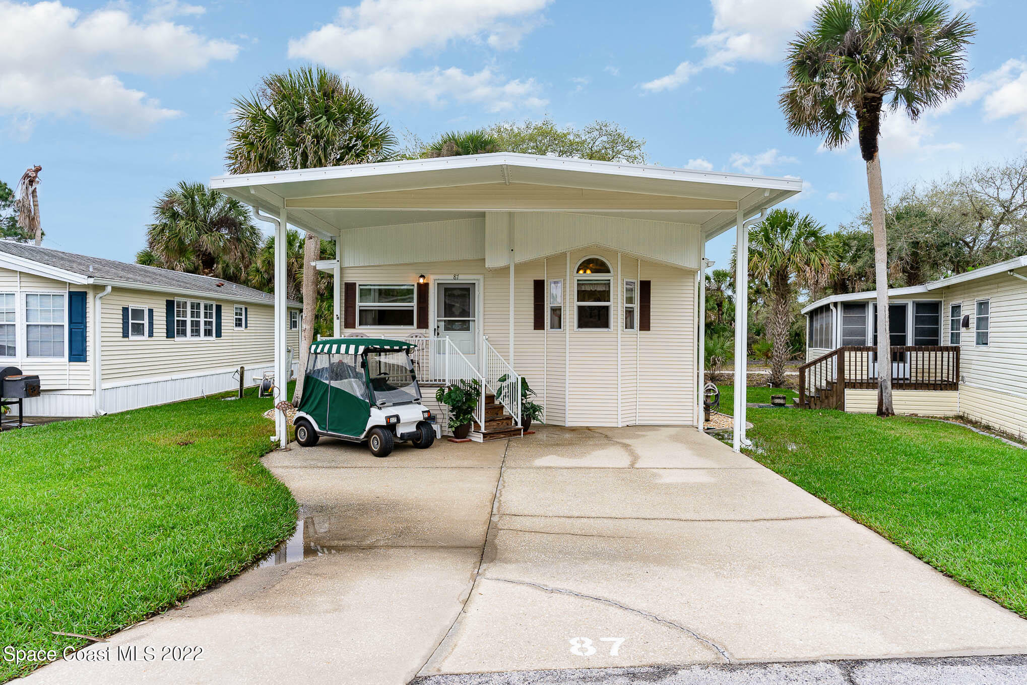 Property Photo:  87 Sunset Drive  FL 32780 