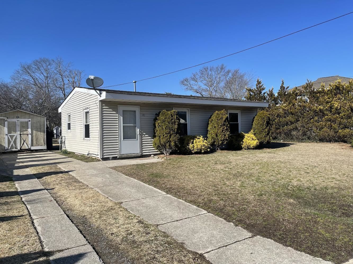 Property Photo:  10 Cove  NJ 08204-3322 