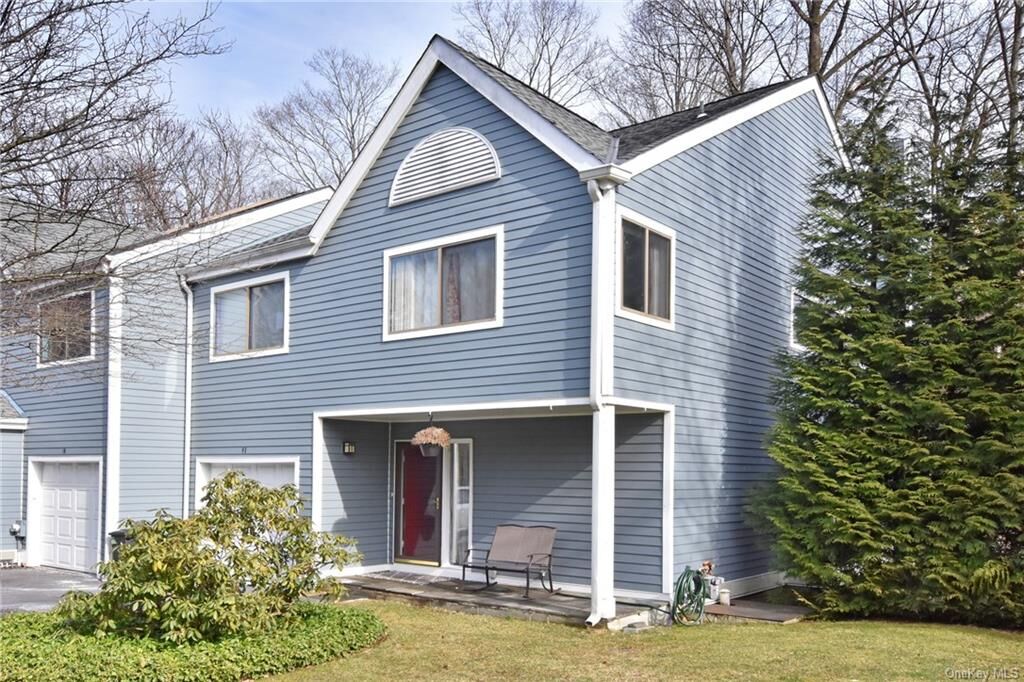 Property Photo: 41 Westwood Circle 41 NY 10533