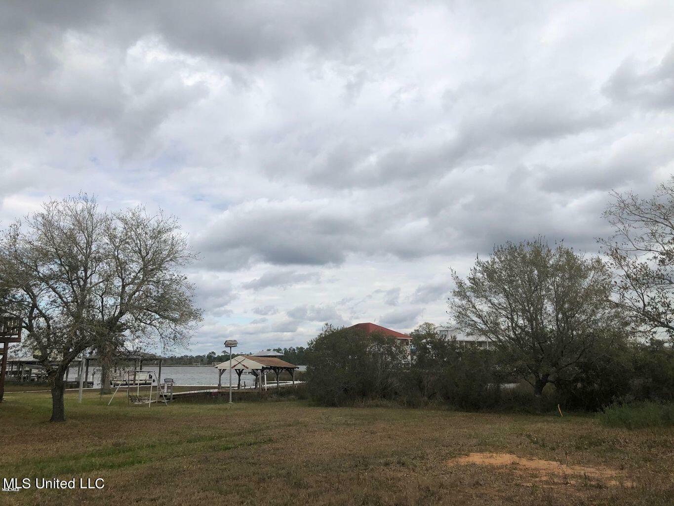 Property Photo:  129 Pinecrest Drive  MS 39571 