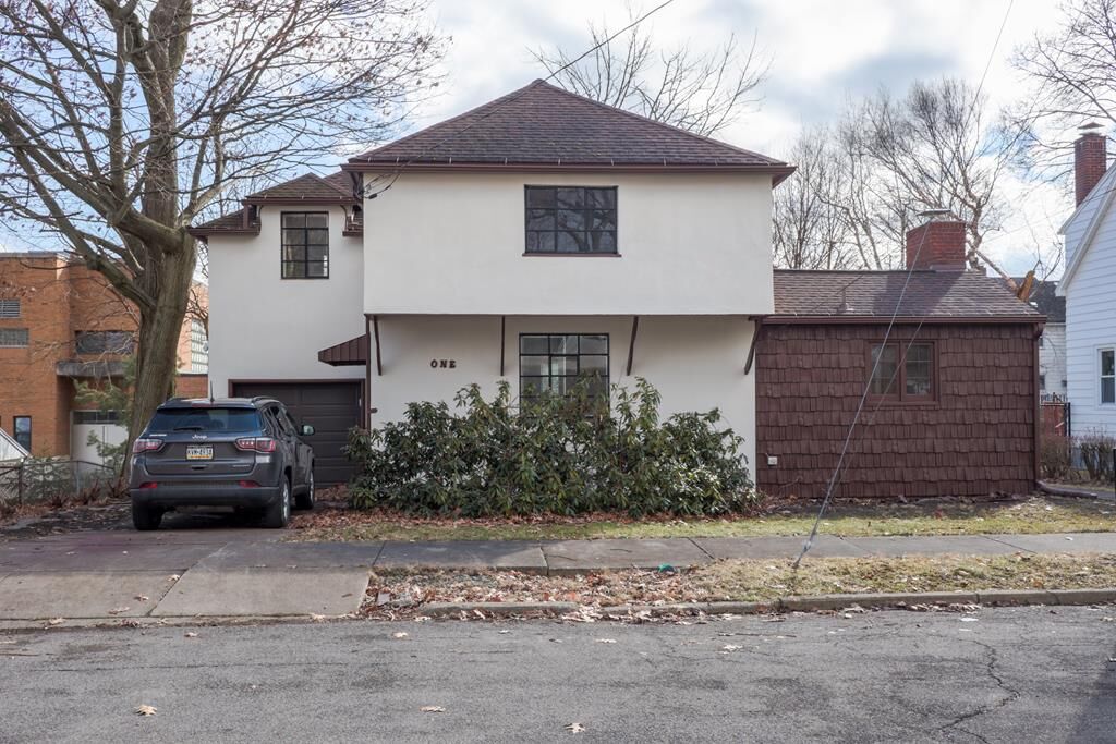 Property Photo:  1 Druid Place  NY 13905 