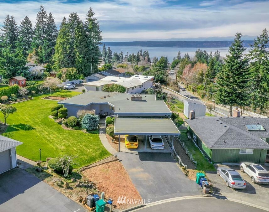 Property Photo: 18215 3rd Place SW WA 98166