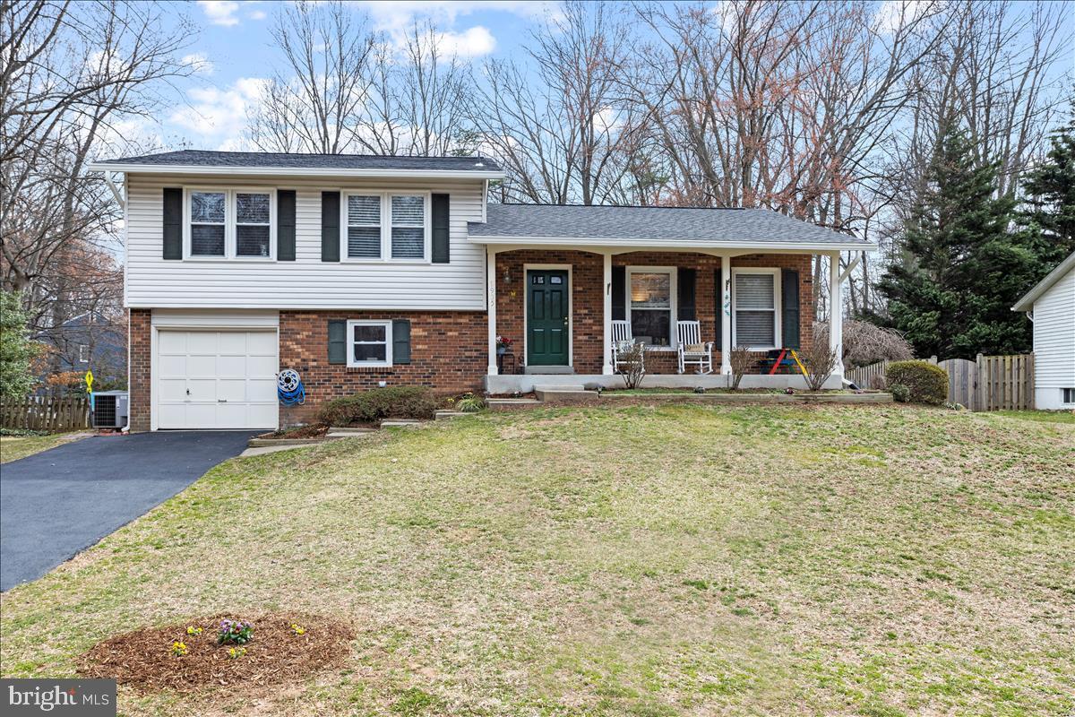 Property Photo: 9905 Wood Astor Court VA 22015