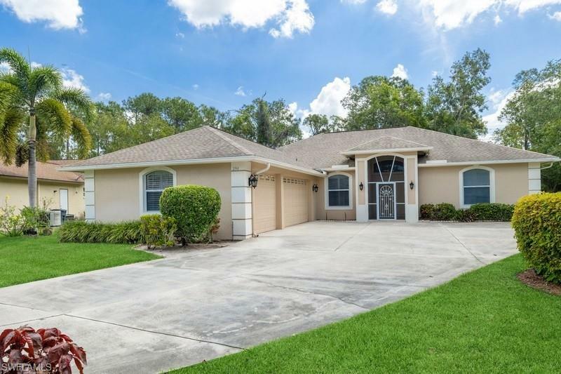 Property Photo:  294 Willoughby Dr  FL 34110 