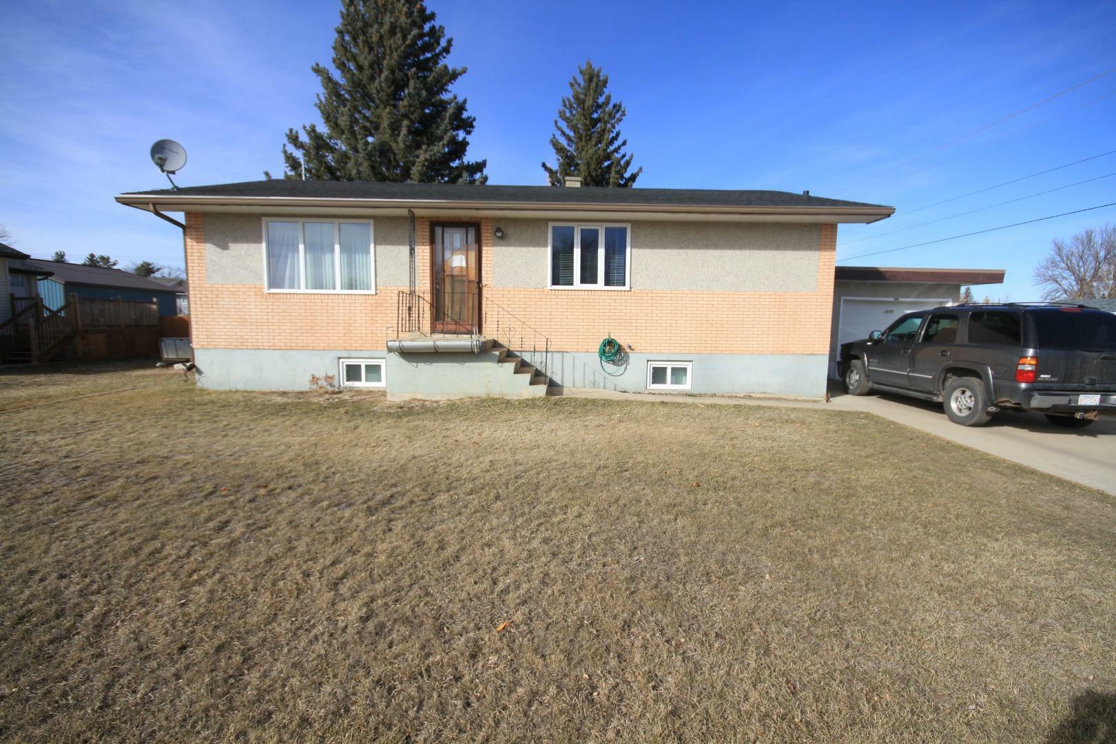Property Photo:  4929 57 Ave  AB T1G 1E5 