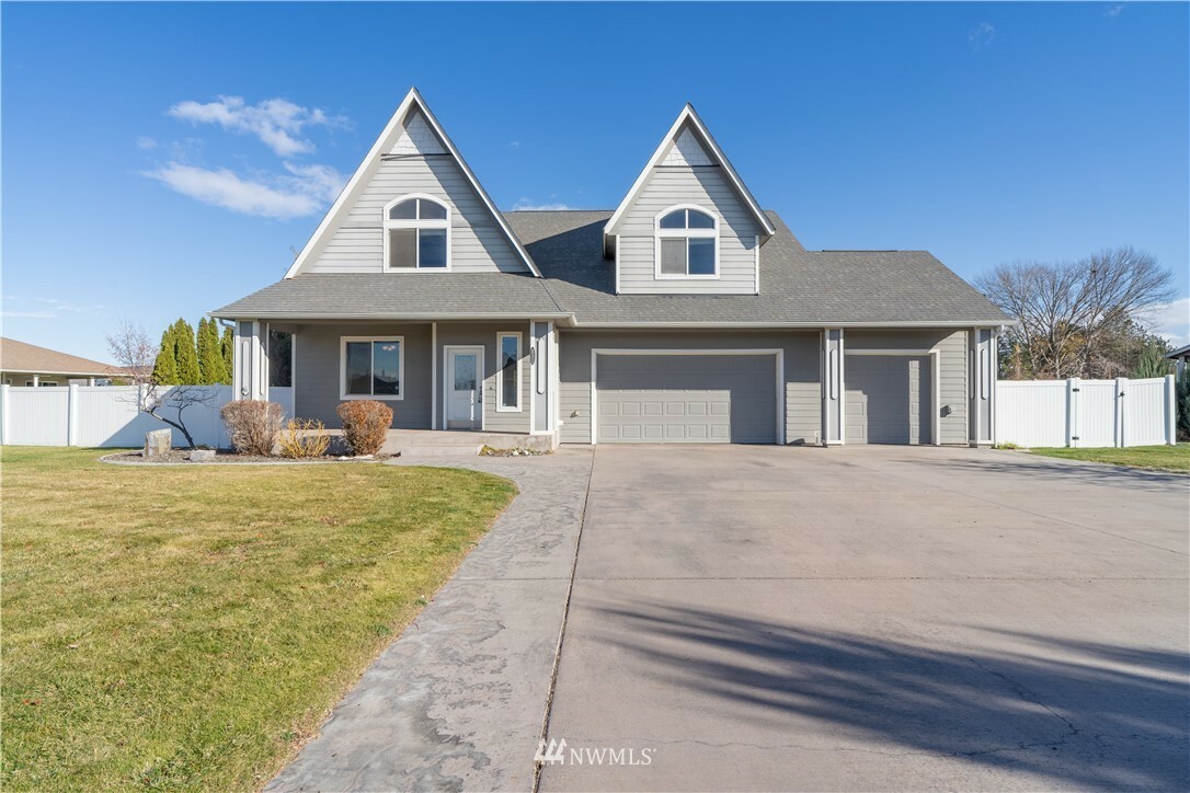 831 S Camas  Moses Lake WA 98837 photo