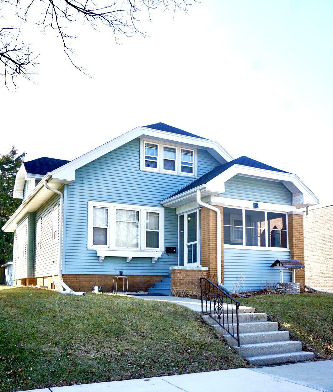 Property Photo:  916 Monroe Ave  WI 53405 