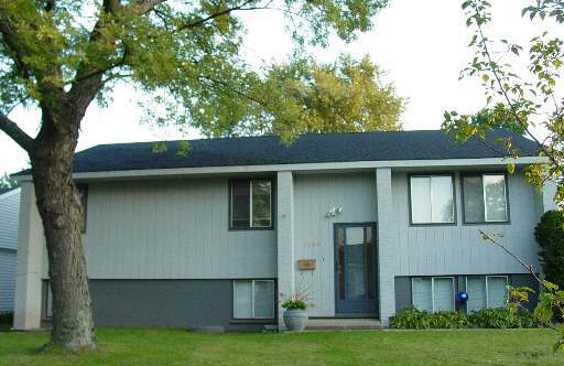 Property Photo: 1104 Meadow IL 60107
