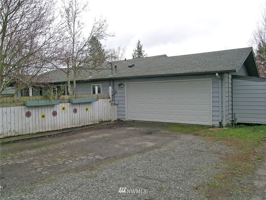 Property Photo:  2517 Superior Street  WA 98226 