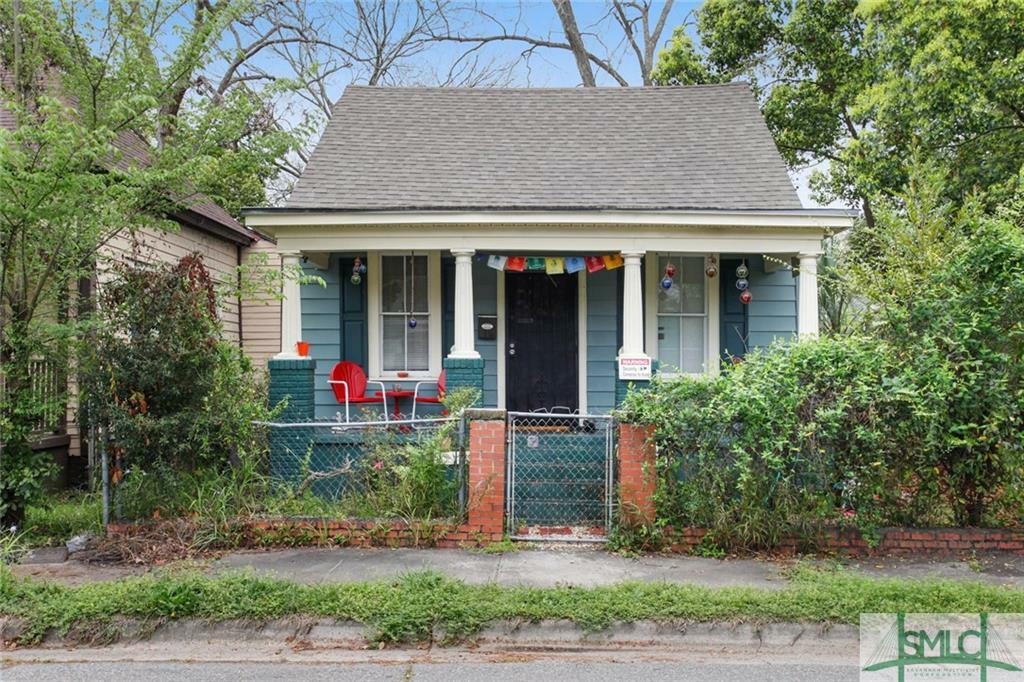 Property Photo:  1704 Reynolds Street  GA 31401 