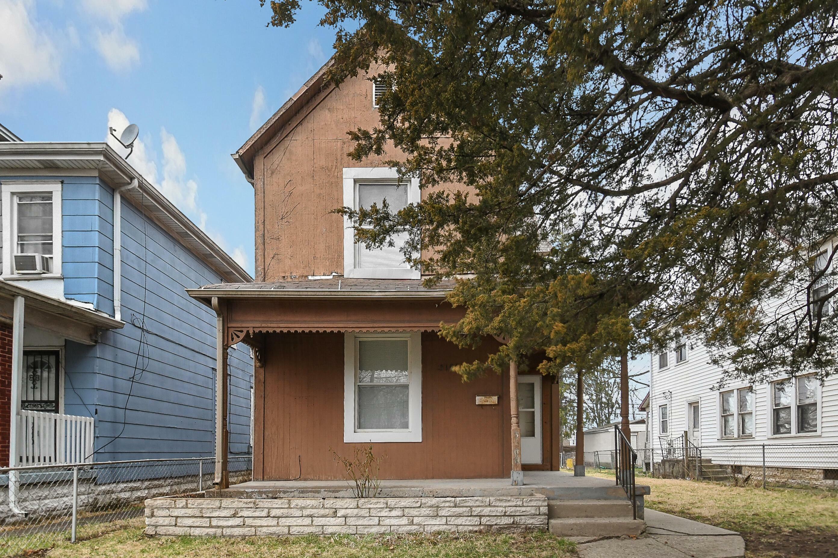 Property Photo: 3100 E 5th E Avenue OH 43221