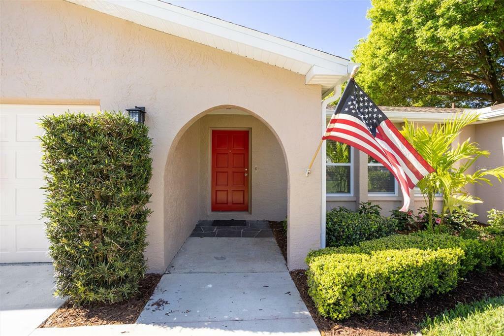 Property Photo: 6262 43rd Avenue N FL 33709
