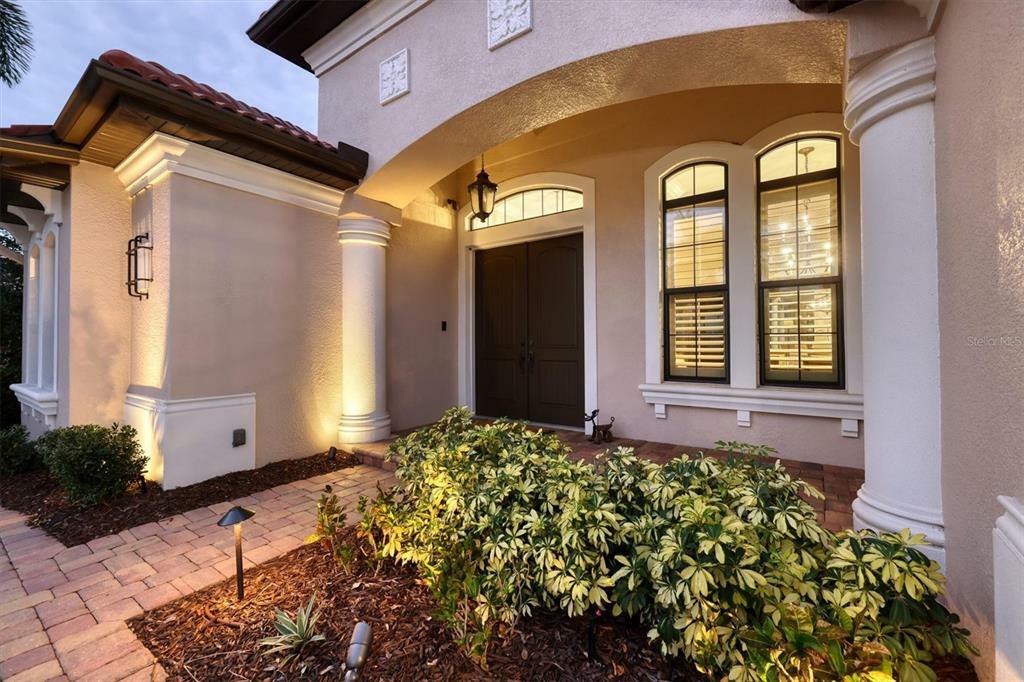 Property Photo:  14619 Leopard Creek Place  FL 34202 