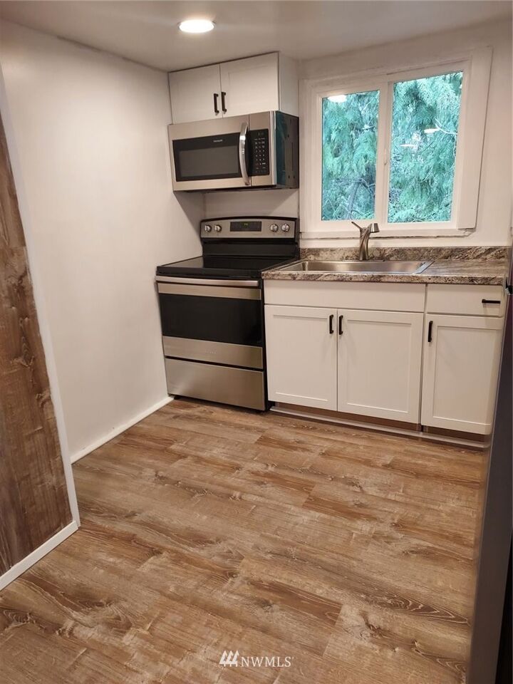 Property Photo: 608 Bertha Avenue WA 98312