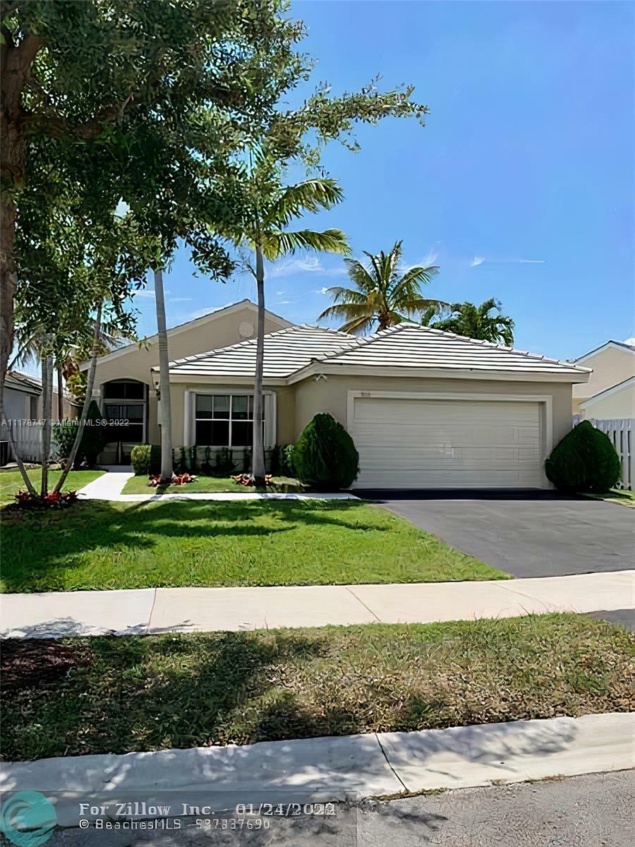 Property Photo:  166 Bayridge Ln  FL 33326 