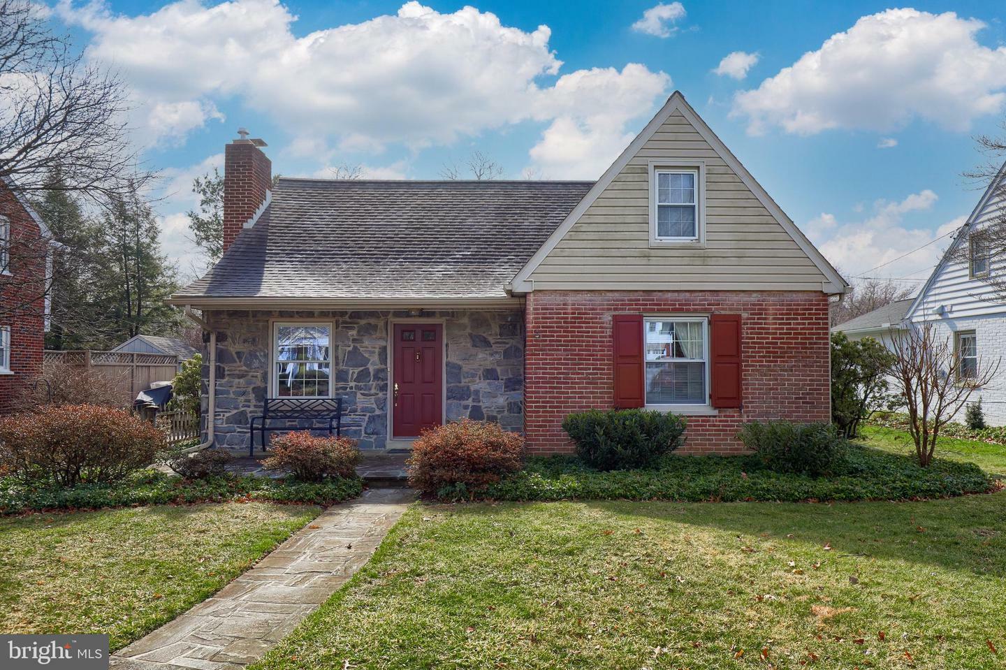 Property Photo:  938 Salisbury Court  PA 17601 