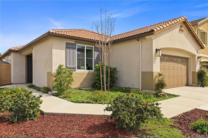 Property Photo:  6977 Acacia Avenue  CA 92336 