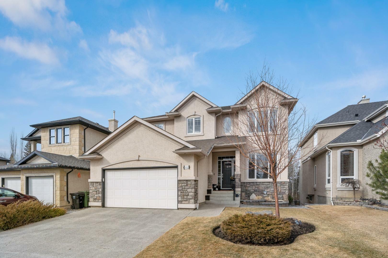 Property Photo: 112 Everglade Circle SW AB T2Y 4N3