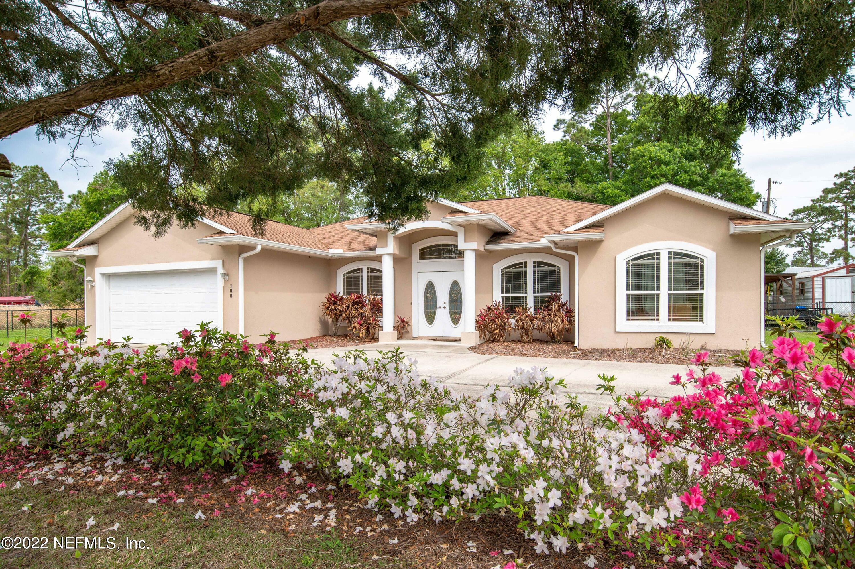 Property Photo:  108 W Camelot Drive  FL 32177 