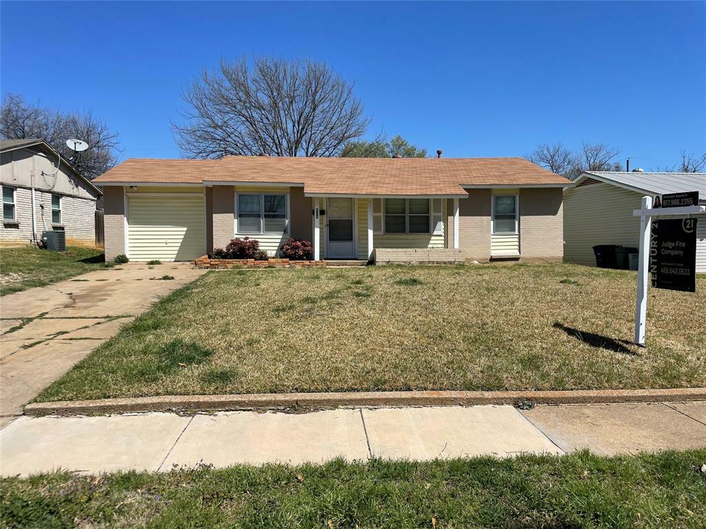 Property Photo: 604 Crane Drive TX 76039