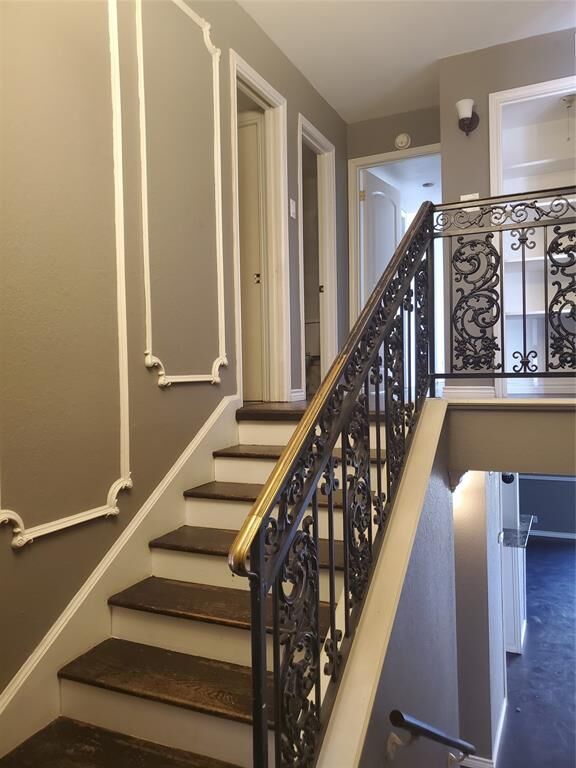 Property Photo:  536 E Avenue J B  TX 75050 