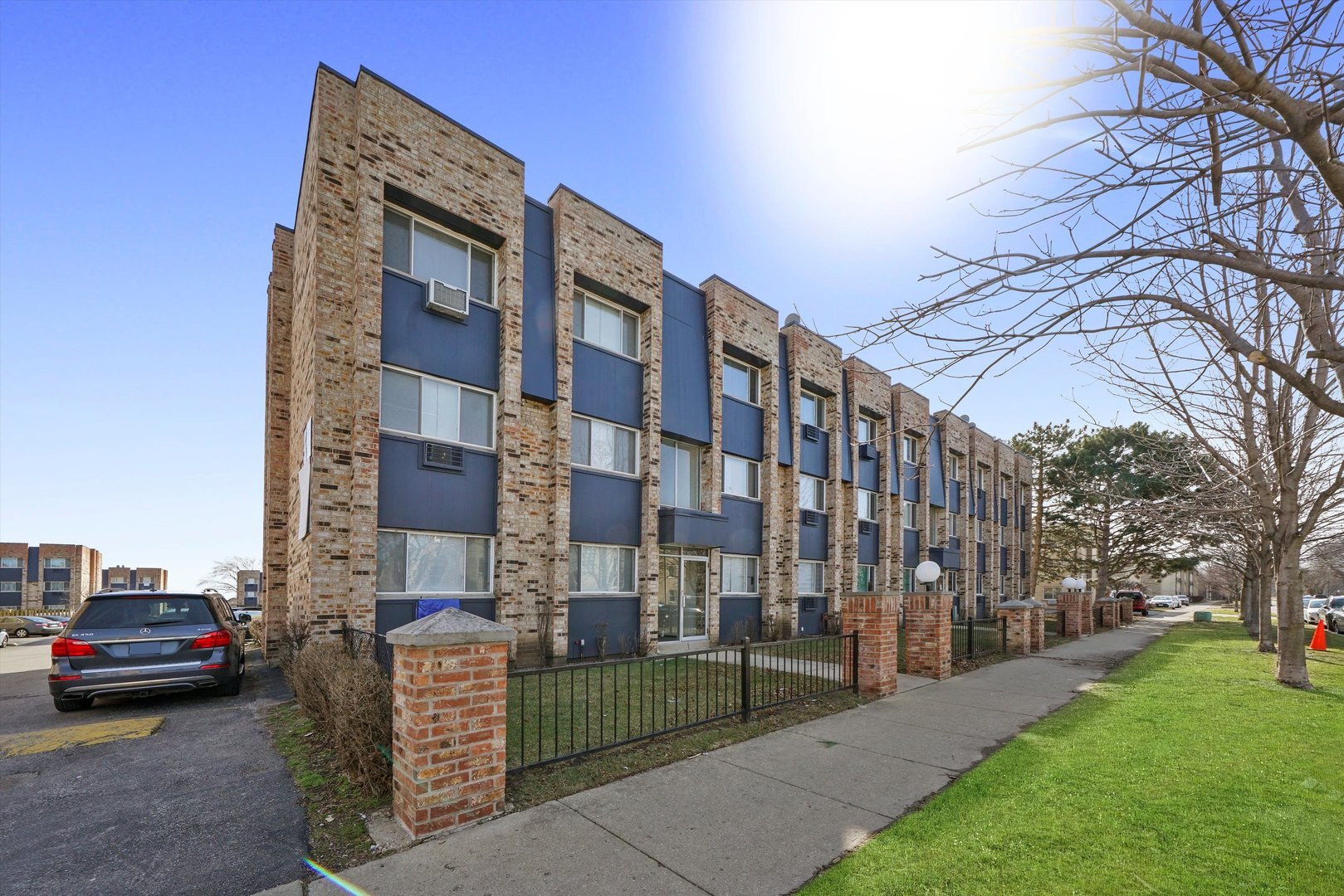 Property Photo: 8649 1/2 W Foster Avenue 28-2C IL 60656