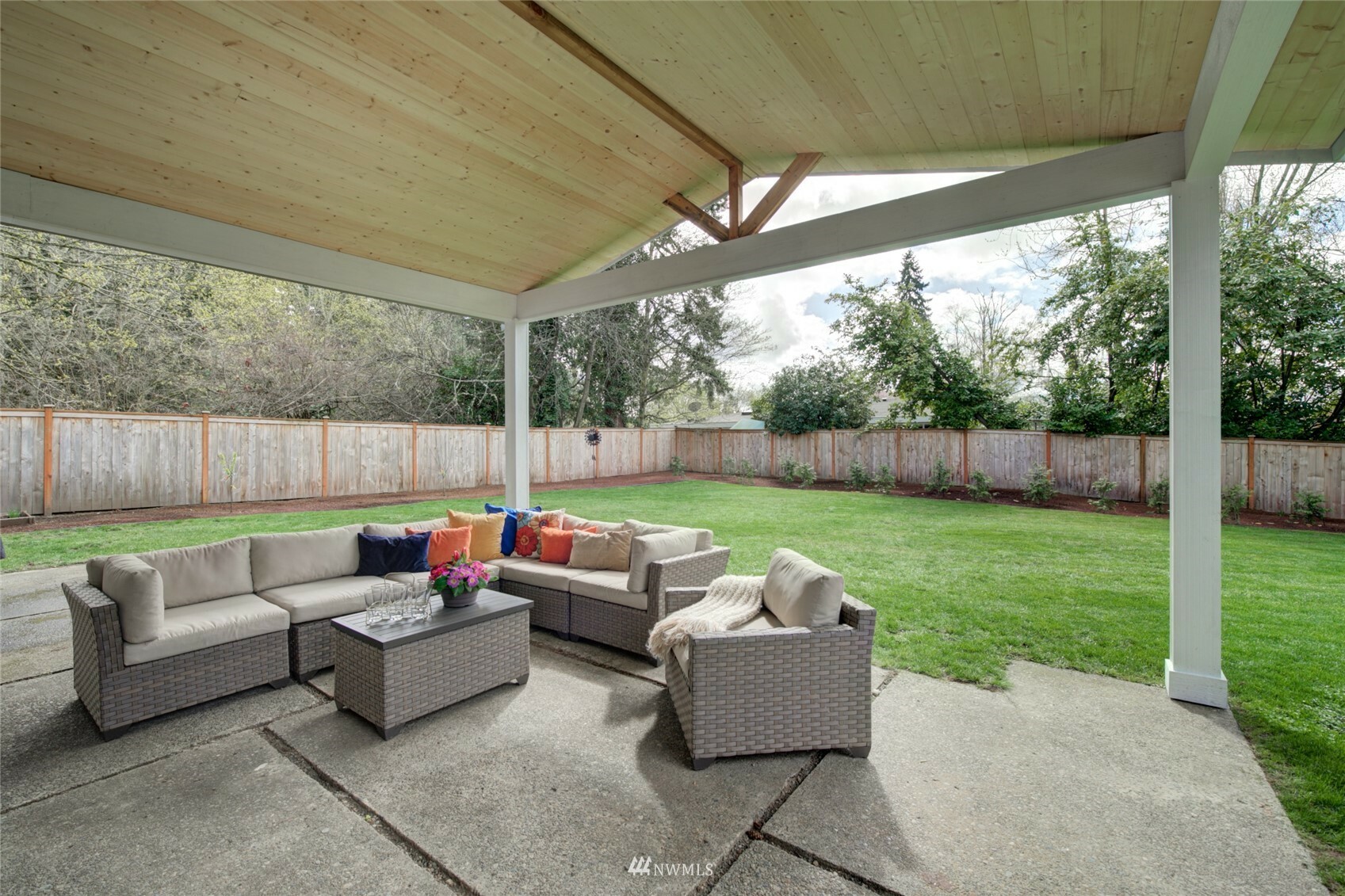 Property Photo:  2905 NE 21st Street  WA 98056 