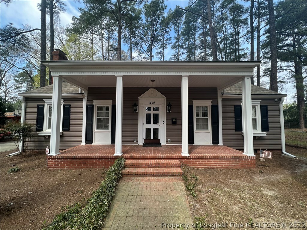 Property Photo:  215 Woodrow Street  NC 28303 